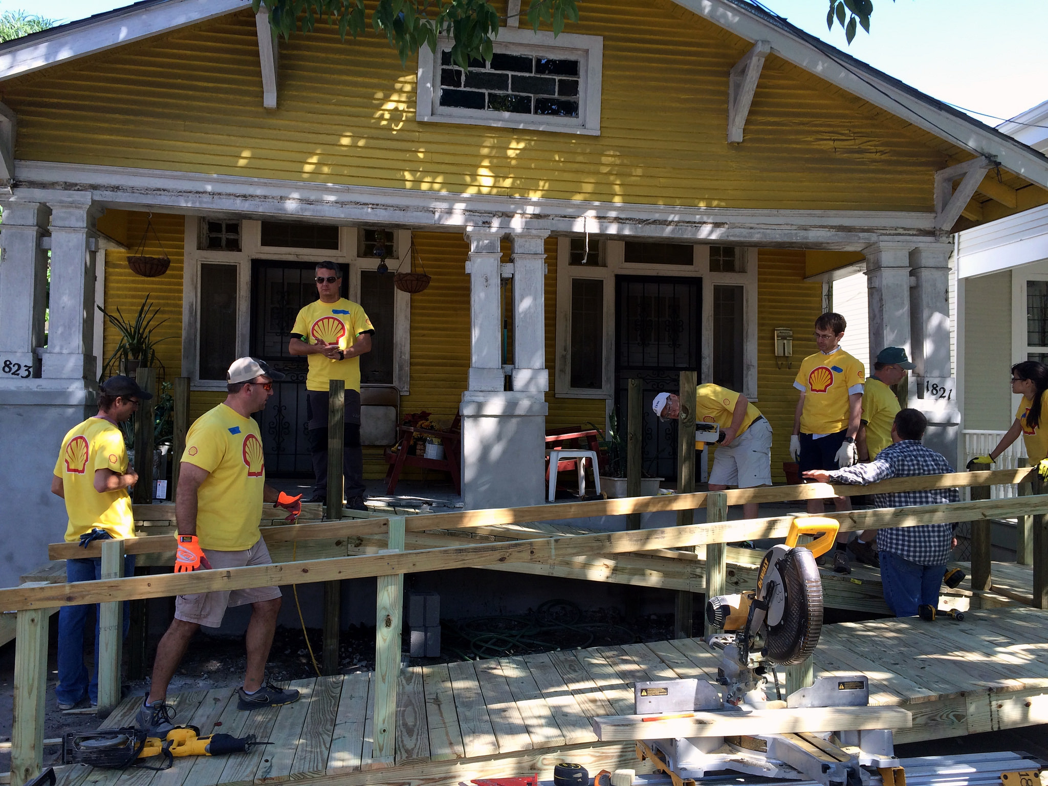 Shell Volunteering at October Build 2015