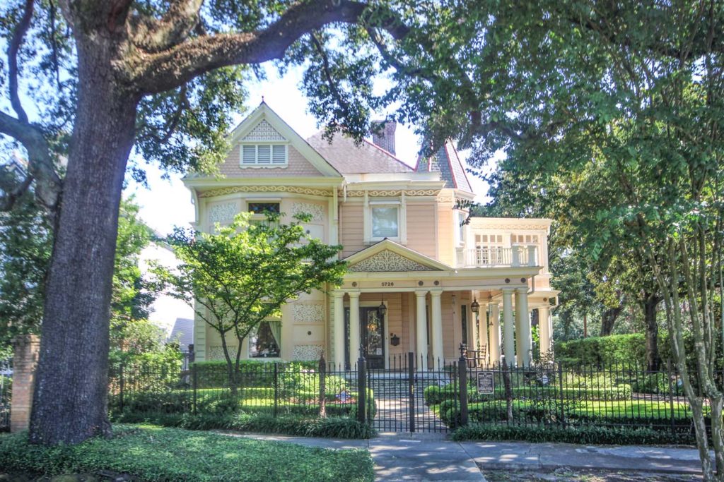 Neighboring St. Charles Avenue houses recognized for their contribution