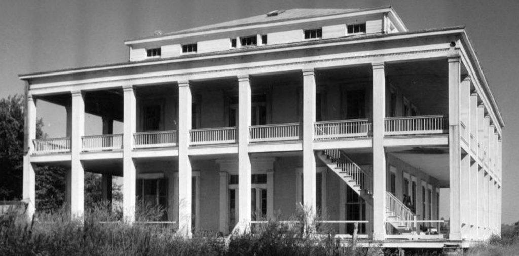 The multiple narratives of the Belle Chasse Plantation House