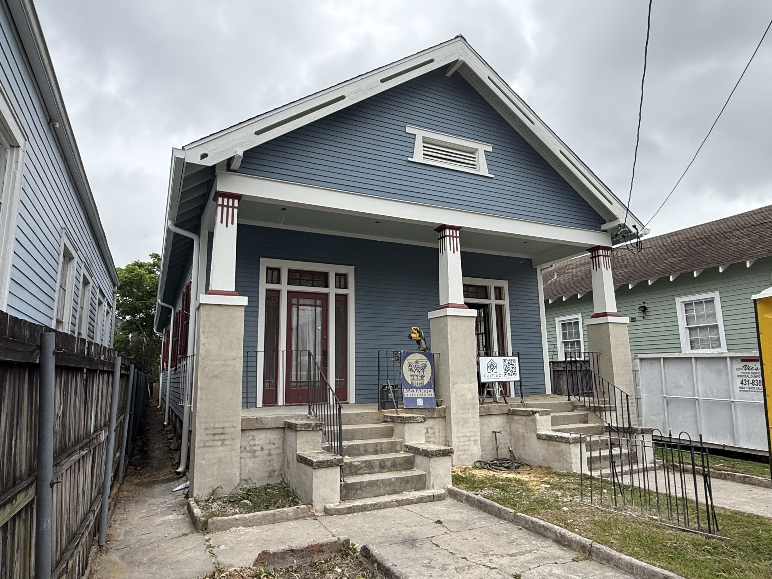 front facade of 2349 Laurel St. in the Irish Channel